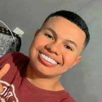 Lesley Souza's Instagram, Twitter & Facebook