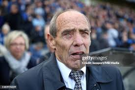 301 Vincent Lambert Photos & High Res Pictures