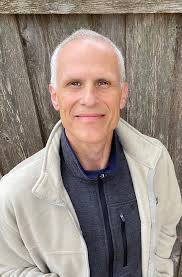 Peter Mayer's Instagram, Twitter & Facebook