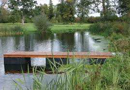 With a sleek, low profile, these docks barely change the aesthetics of your pond while immensely enhancing your opportunities to enjoy it. Perebo Com Englisch Floating Jetties