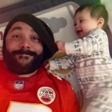 Chris Mullis (@House_Mullis)