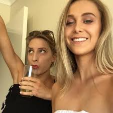 Brooke Inez Parker (@brookeinzparker)