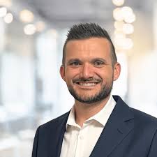 About Collin Roberts