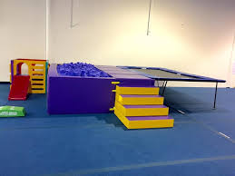 Foam Pit Preschool Gymnastics Equipment Gymnastics Equipment Vinyl Floor Covering Girls Room Decor