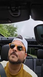 "Temas en la jeepeta" La crisis de los 40 con par invitados especiales.