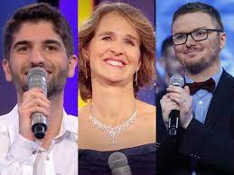 N'oubliez pas les paroles accompagnés par un orchestre, les candidats chantent en karaoké. Photos N Oubliez Pas Les Paroles Qui Sont Les 15 Plus G Tele Star