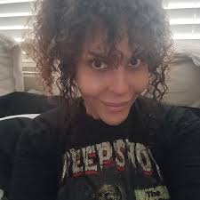 I'm hoping this is allowed but no problem if not. Does anyone watch any  paranormal type channels