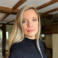 Judith Irons's Instagram, Twitter & Facebook