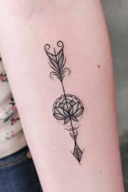 The tattoos last around a week and look completely real. 18 Amazing And Unforgettable Arrow Tattoo Designs