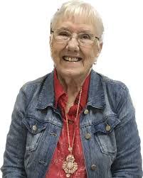 Esther Hoffman's Instagram, Twitter & Facebook