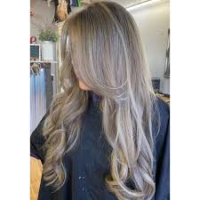 Ask your hair stylist to start creating layers at about chin length, and use a 1 ½ inch curling wand to curl the ends of layers, so that they result in a flowy, wavy texture. 32 Volumizing Haircuts For Thin Long Hair Before After Makeovers