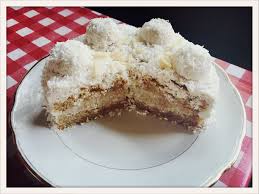 Erdbeer raffaello torte ohne backen multi kulti kueche de. Leckerste Kokos Mandeltorte Mit Raffaellocreme Biskuitboden Mix Dich Glucklich Thermomix Rezepte Fur Food Non Food Essen Kosmetik Putzmittel Etc