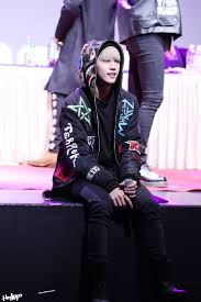 I think Mark likes that jacket...wait!...or does the JACKET like Mark?! MARK  EVEN ATTRACTS JACKETS?! Seems possible if it's Mark.....LOL XD ‪#‎got7‬  ‪#‎got7mark‬ ‪#‎marktuan‬