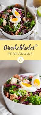 Grunkohlsalat Mit Knusprigem Bacon Ei Und Knoblauch Croutons Rezept Grunkohlsalat Grunkohl Grunkohl Rezepte