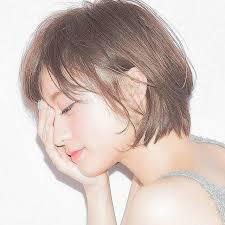 横顔バージョン 色っぽラインショート 前髪から 顔周り 首もと 女の子だけがもつ ライン を大切にしたショートスタイル ショートでも色っぽくなれるカット カラーは透明感抜群のシアカラーで ショートヘア ショート ヘアスタイル シアカラー 色っぽ