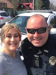 Gatlinburg police officer saves couple's wedding day