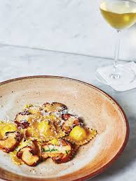 You guys are gonna love this roasted fall vegetable pasta. Our 26 Best Fall Pasta Recipes To Try Right Now