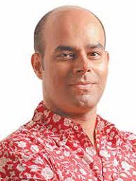 RUSH HOUR AT MINT ROAD I THE REALTY PARADOX