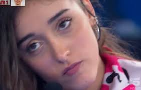 Chi è nato il 20 giugno? Amici 20 Giulia Stabile Visibilmente Triste I Fan Si Preoccupano