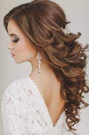 For those who want to take on the curls, there are short, medium and long curly hairstyles for all tastes and in different versions. The Most Beautiful Wedding Hairstyles To Inspire You Wedding Hair Tips Front Hair Styles Hair Styles