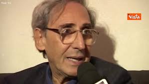 Travaglio era molto legato a franco battiato. Marco Travaglio Usa La Morte Di Battiato Contro Berlusconi Parlamento Pieno Di T Libero Quotidiano