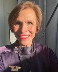 Amanda Henn (@amandahennofficial) • Instagram photos and videos