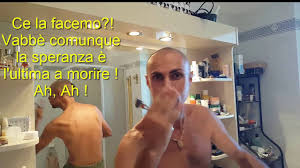 Come Tagliarsi I Capelli Da Soli Gestendo Gli Specchi In Maniera