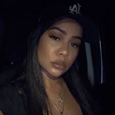 Alicia Mellor's Instagram, Twitter & Facebook