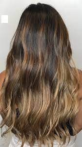 Low Maintenance Caramel Balayage With Beachy Waves Maliaamaralhair Haare