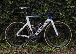 Mathieu van der poel will ride aboard a canyon aeroad disc (image credit: Das Neue Canyon Aeroad Cfr Von Rad Profi Mathieu Van Der Poel