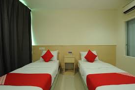 Also, the hotel features tile flooring. Q Bund Zvqbf M
