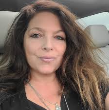 Tracy Carter's Instagram, Twitter & Facebook