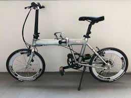 The dahon classic, on the other hand, appealed to me mostly in my trying to understand how dahon (as opposed to brompton) moved on from such radical design to what we once i stripped the dahon from the parts i didn't want, i focused on bringing it as close as possible to moulton's original drawing. Folding Cyclist Dahon Bike Serial Number Location