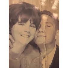 Melissa Kinsman's Instagram, Twitter & Facebook