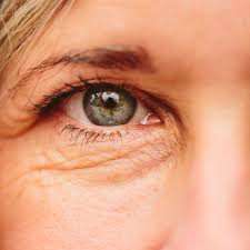 The Most Effective Eye Creams To Smooth Wrinkles And Take Years Off Your Face Best Eye Cream Smooth Wrinkles Cool Eyes