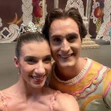 Ashley Hod Veyette (@ashh0d) • Instagram photos and videos