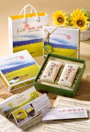 秋收大地 稻浪謳歌 池上好米禮盒 產品包裝設計 榮獲2010年臺灣米禮盒評選活動 十大伴手米禮盒 packaging design rice packaging packaging