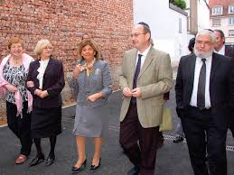 Discover charlotte knobloch famous and rare quotes. Charlotte Knobloch Besucht Synagoge Lorrach Badische Zeitung