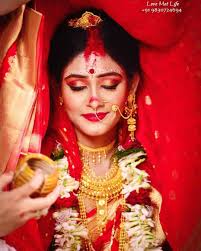 Pin By Priyanka Roy On Bengoli Bride Indian Wedding Inspiration Indian Wedding Pictures Bridal Makeup Wedding