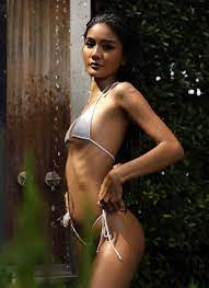 Vina Rae - Free nude pics, galleries & more at Babepedia