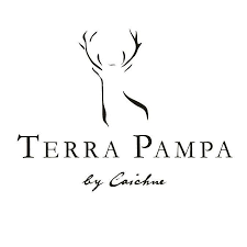 Con quienes crecemos Cada recorrido es distinto, pero compartimos la misma pasión por explorar. Estas alianzas reflejan valores en común: calidad, respeto por la naturaleza y espíritu de aventura. Gracias a ellas podemos crecer, inspirarnos y llegar más lejos, juntos.