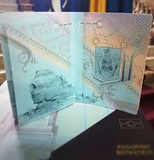 Faci o singură deplasare în românia. IatÄ Noile PaÈapoarte RomaneÈti Elementele De SiguranÈÄ Le Fac Imposibil De Falsificat Ziarul Romanesc Austria