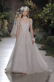 Check spelling or type a new query. Brautkleider Von Reem Acra 2019 Eine Kollektion Fur Romantiker Rote Hochzeitskleider Brautkleid Designer Hochzeitskleid Ballkleid