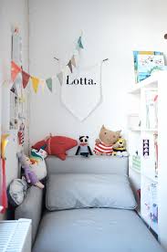 Ein Kunterbuntes Kinderzimmer Mit Ecken Fur Alle Kinder Bedurfnisse Kinder Zimmer Kinderzimmer Kuschelecke Kinderzimmer