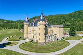 See the inspiring castle built entirely by one man. Fairytale Castles You Can Actually Buy Loveproperty Com