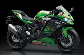 Kawasaki Ninja ZX-4RR (2024) - Review