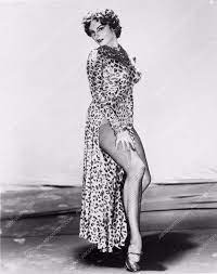 She is an actress, known for pépé (1960), that riviera touch (1966) and the return of mr. Suzanne Lloyd Born November 11 1934 Eclectic Ladies Facebook