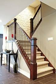 Le travail consistait à teindre la rampe et les escaliers. 1001 Idees De Plafond Noir Pour Sublimer La Decoration De Chaque Piece Staircase Design Basement Design Cozy House