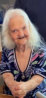 Teri Epling's Instagram, Twitter & Facebook