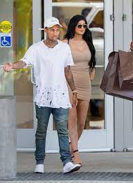 Maybe you would like to learn more about one of these? Kylie Jenner Summer Style At The Westfield Mall In Woodland Hills June 2015 Celebmafia
